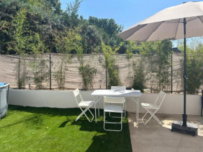 Maison, Jardin, piscine parking près d'Aix Centre